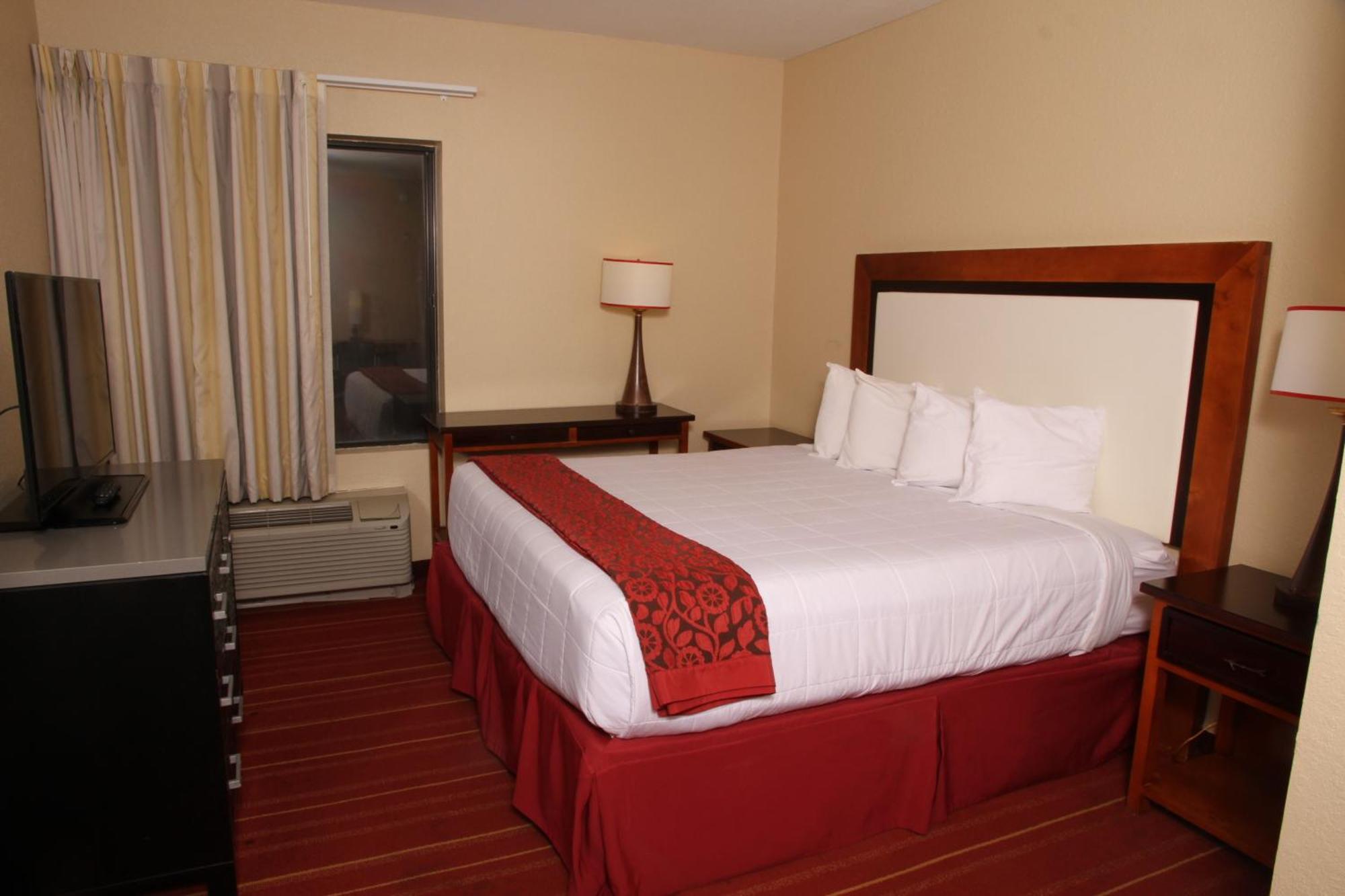 Days Inn By Wyndham Semmes Мобил Екстериор снимка