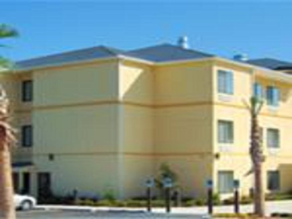 Days Inn By Wyndham Semmes Мобил Екстериор снимка