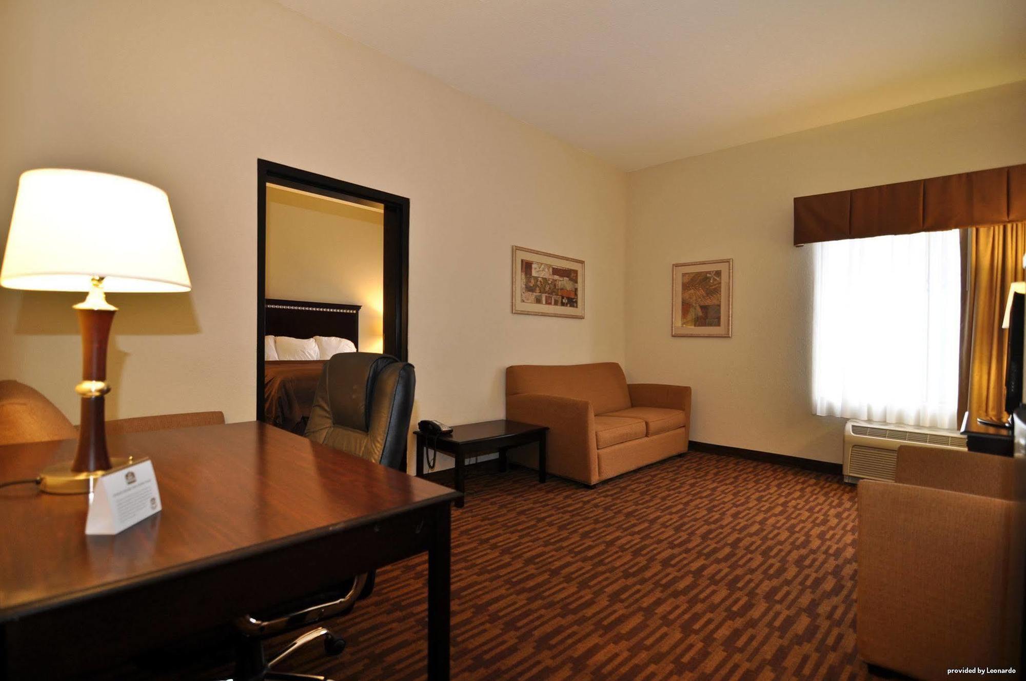 Days Inn By Wyndham Semmes Мобил Стая снимка